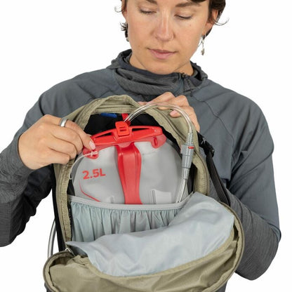Hikelite™ 18 Hiking Backpack - US 3928