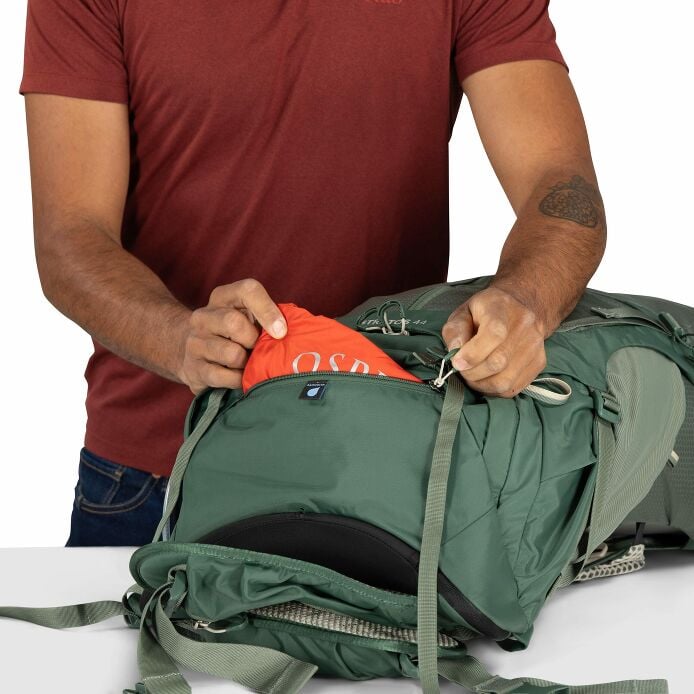 Stratos 44 Hiking Backpack - US 9061