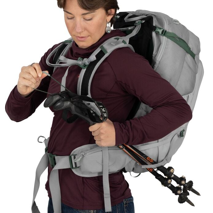 Mira™ 34 Hiking Hydration Backpack - US 3465