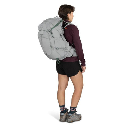 Mira™ 34 Hiking Hydration Backpack - US 3465